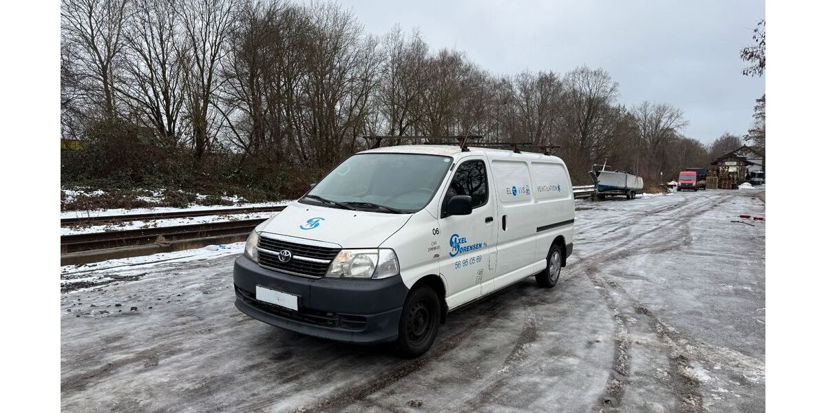 Toyota Hiace 180.560 km 11.000 &euro; HAMBURG 22113