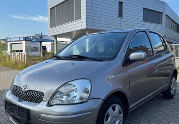 Toyota Yaris 191.500 km 2.750 &euro; Pinneberg 25421