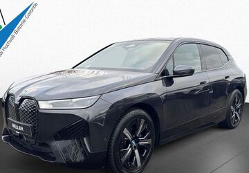 BMW iX 28.087 km 42.222 &euro; Hamburg 21073