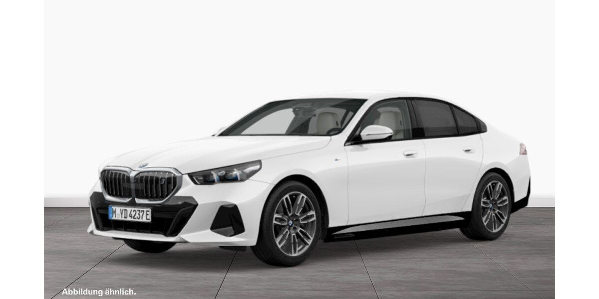 BMW i5 32.713 km 68.902 &euro; Barsbüttel bei Hamburg 22885