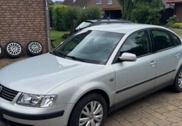 VW Passat 183.000 km 2.600 &euro; Hamburg 20255
