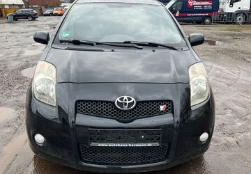 Toyota Yaris 231.774 km 3.990 &euro; Hamburg 22113