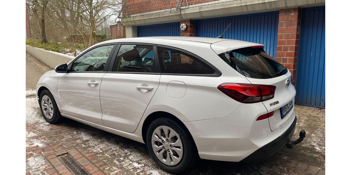 Hyundai i30 84.000 km 13.500 &euro; Hamburg 22395