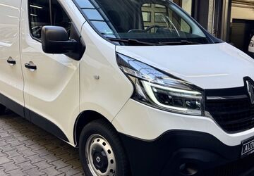 Renault Trafic 48.692 km 22.990 &euro; Geesthacht bei Hamburg 21502