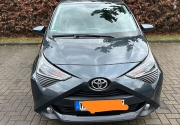 Toyota Aygo (X) 117.000 km 7.700 &euro; Hamburg 22149