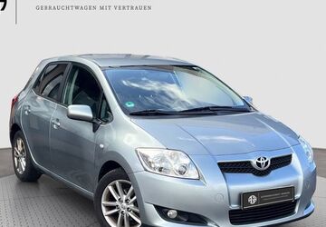 Toyota Auris 144.656 km 7.447 &euro; Hamburg 21031