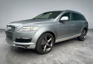 Audi Q7 220.307 km 8.950 &euro; Hamburg 20539