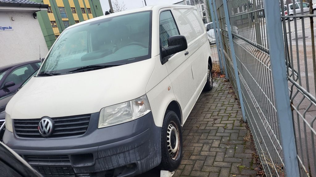 VW T5 Transporter 242.132 km 3.640 &euro; Hamburg 20539