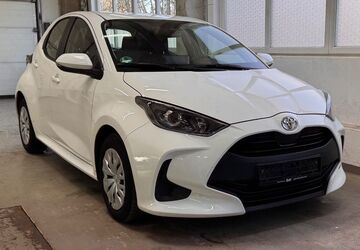 Toyota Yaris 38.300 km 13.500 &euro; Hamburg 22043