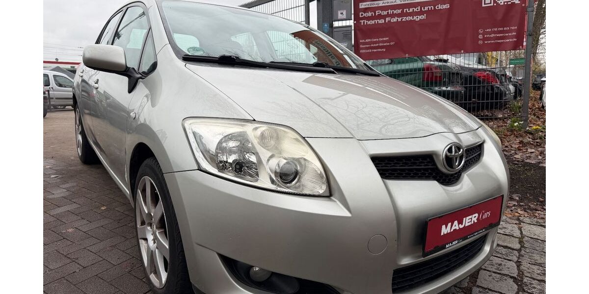 Toyota Auris 133.093 km 6.990 &euro; Hamburg 22043