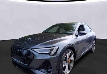 Audi e-tron 55.621 km 39.950 &euro; Hamburg 22047