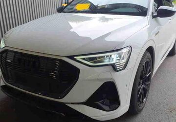 Audi e-tron 32.320 km 39.950 &euro; Hamburg 22047