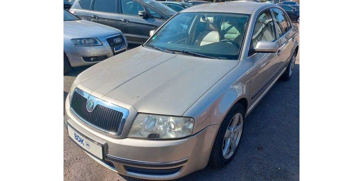 Skoda Superb 237.270 km 3.500 &euro; Hamburg 21031