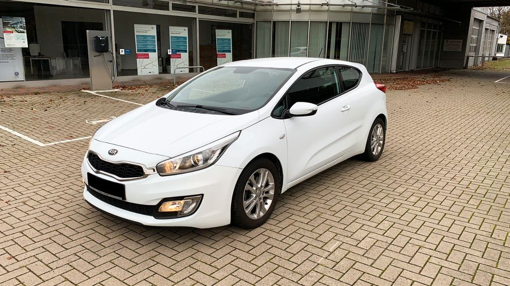 Kia pro ceed / ProCeed 117.167 km 5.800 &euro; Norderstedt 22850