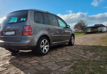 VW Touran 262.000 km 7.099 &euro; Seevetal Meckelfeld 21217