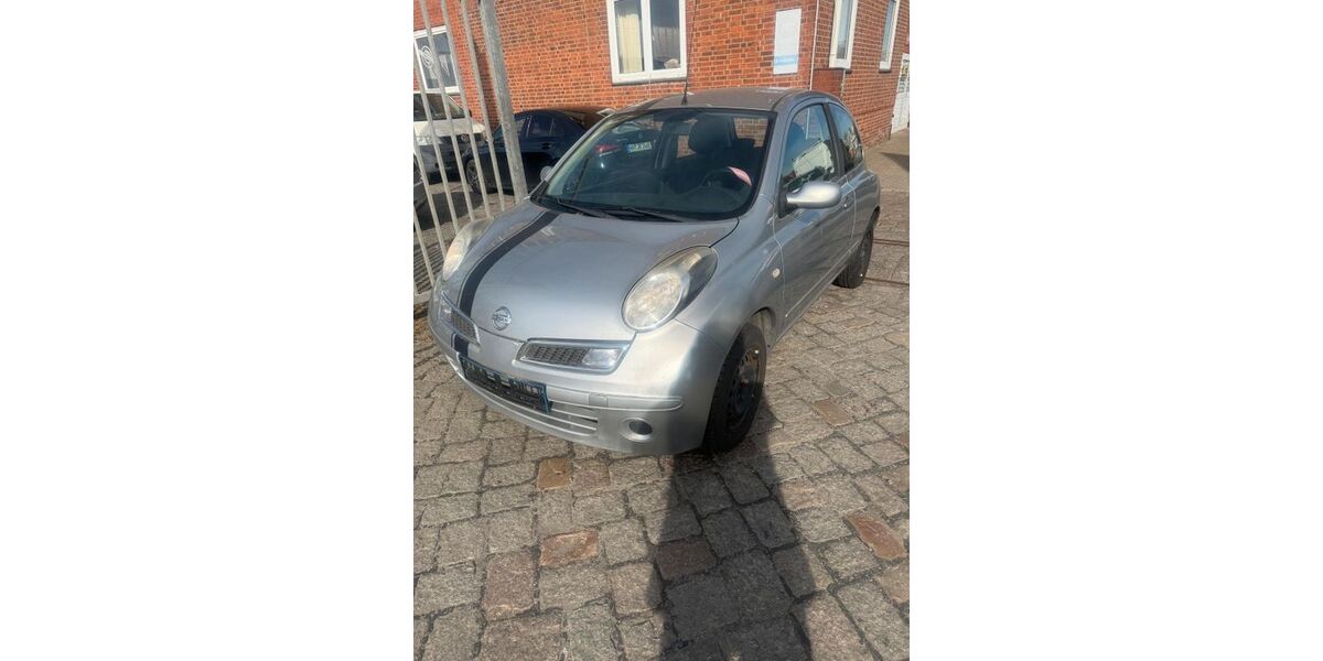 Nissan Micra 209.939 km 1.800 &euro; Hamburg 20539