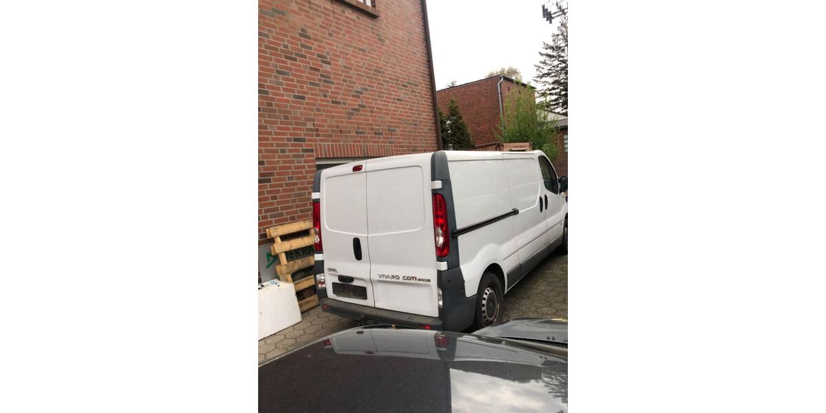 Opel Vivaro 187.000 km 5.350 &euro; Hamburg 21129