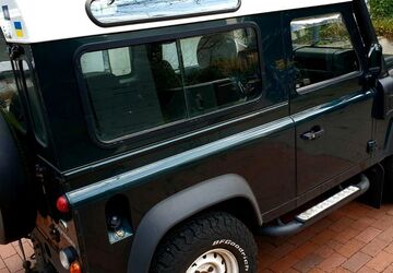 Land Rover Defender 108.000 km 42.990 &euro; Hamburg 22085