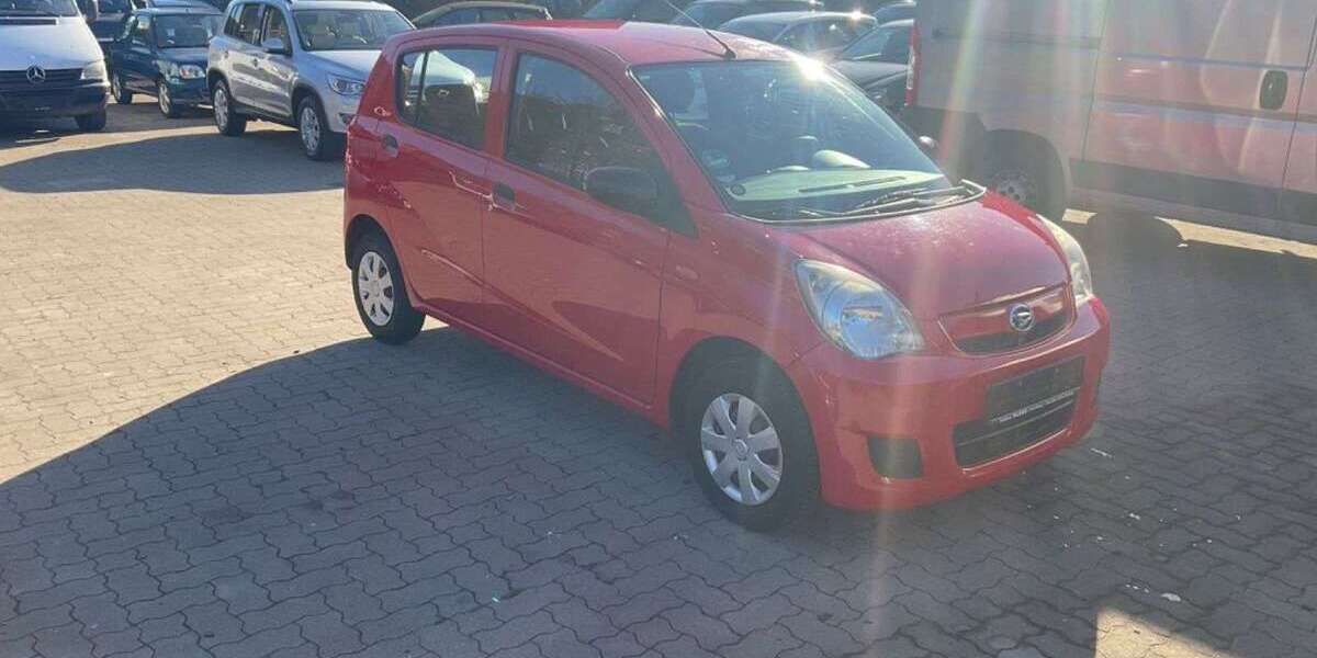 Daihatsu Cuore 67.151 km 2.490 &euro; Hamburg 21107