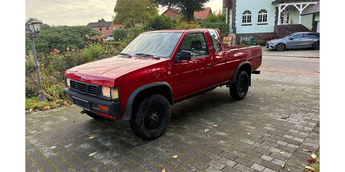 Nissan PickUp 152.400 km 14.900 &euro; Braak 22145