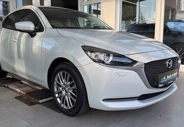 Mazda 2 57.408 km 15.950 &euro; Hamburg 22761