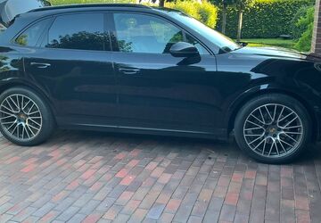 Porsche Cayenne 81.000 km 51.900 &euro; Hamburg 22395