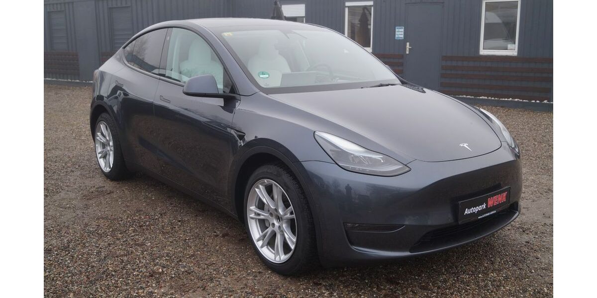 Tesla Model Y 95.000 km 29.789 &euro; Geesthacht 21502