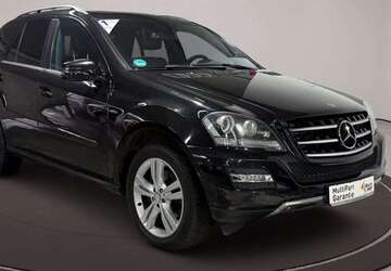 Mercedes-Benz ML 300 199.990 km 14.990 &euro; Hamburg 22043