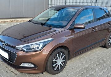 Hyundai i20 82.229 km 8.200 &euro; Hamburg 20457