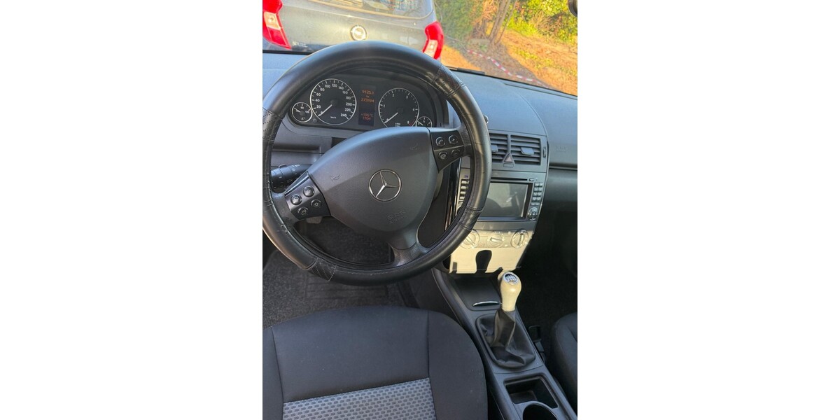 Mercedes-Benz A 150 273.194 km 1.100 &euro; Hamburg 20038