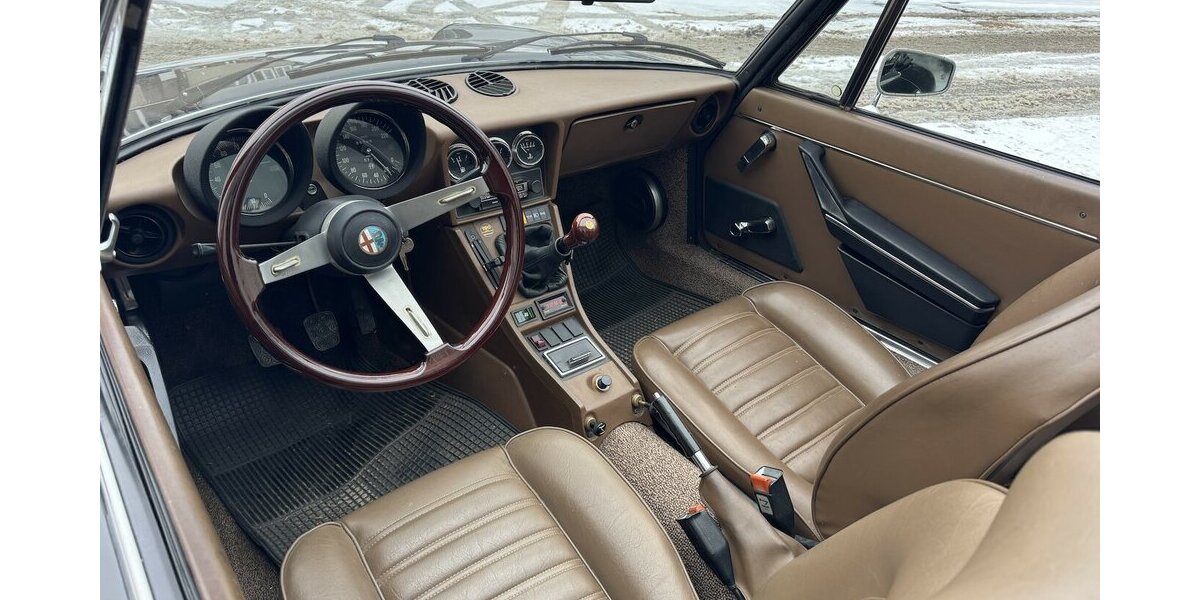 Alfa Romeo Spider 2000 1. Hand, so nicht wieder zu bekommen 85.560 km 24.999 &euro; Hamburg 22339