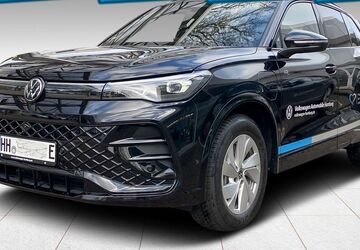 VW Tiguan 22.750 km 47.555 &euro; Hamburg 22761