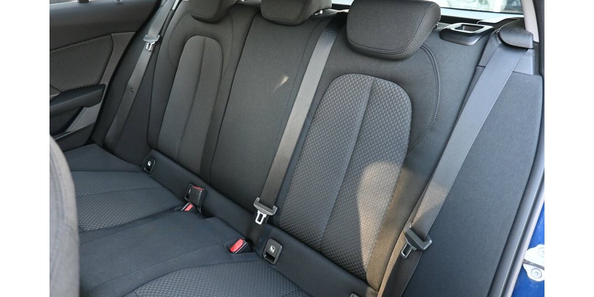 BMW 118i *Advantage* F40 Navi LED PDC Mod.2020 143.000 km 13.700 &euro; Seevetal - Hittfeld 21218