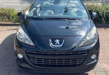 Peugeot 207 132.375 km 3.999 &euro; Hamburg 22049
