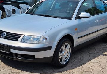 VW Passat 215.353 km 799 &euro; Stapelfeld 22145
