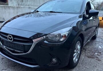 Mazda 2 73.000 km 10.890 &euro; Hamburg 22111