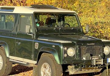 Land Rover Defender 221.435 km 29.900 &euro; Hamburg 22587