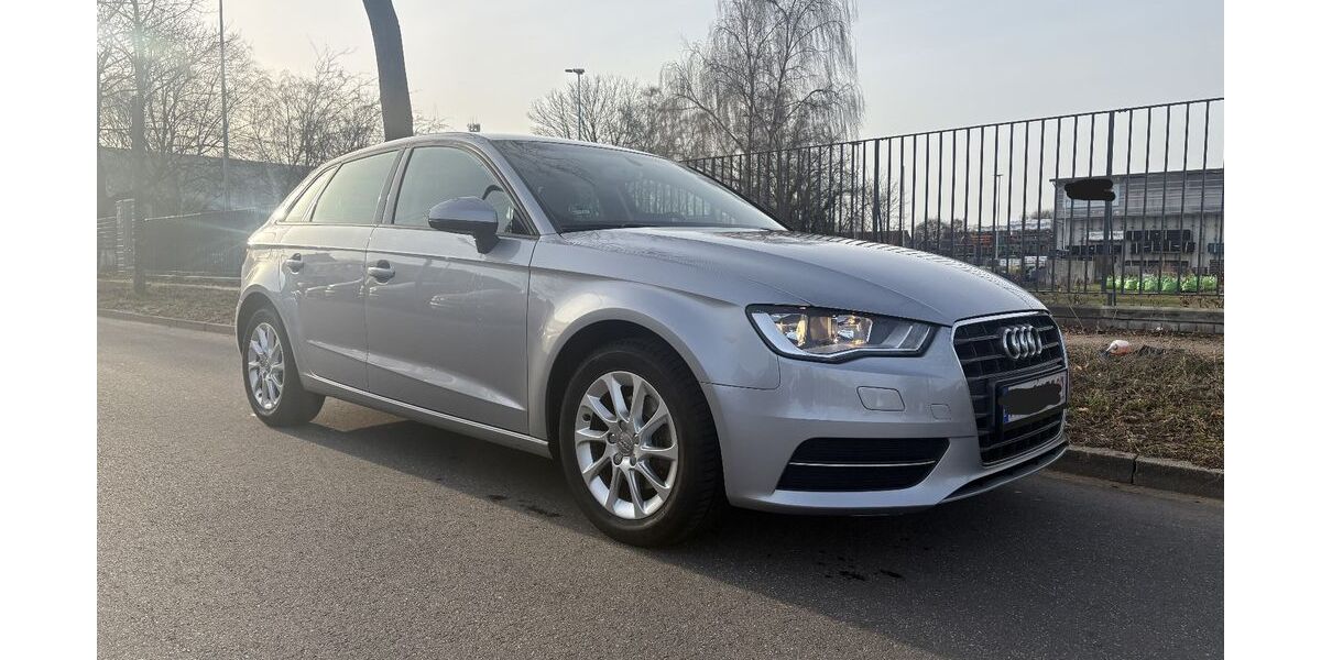 Audi A3 116.500 km 11.990 &euro; Hamburg 22045