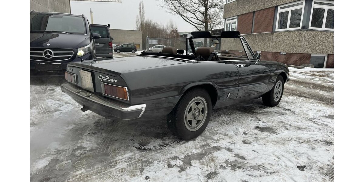 Alfa Romeo Spider 2000 1. Hand, so nicht wieder zu bekommen 85.560 km 24.999 &euro; Hamburg 22339