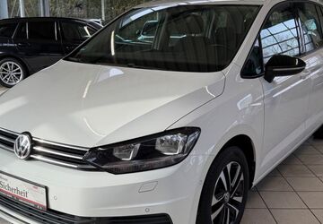 VW Touran 141.626 km 17.499 &euro; Buxtehude 21614
