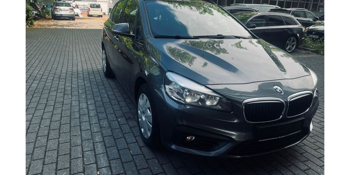 BMW 218 Active Tourer 169.844 km 9.500 &euro; Hamburg 22047