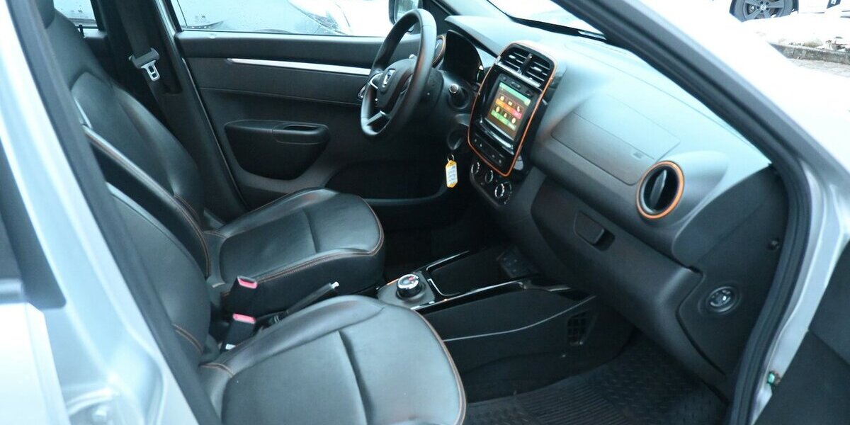 Dacia Spring Electric Comfort Plus* Navi Leder 1.Hand 28.000 km 8.500 &euro; Seevetal - Hittfeld 21218