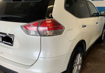 Nissan X-Trail 157.000 km 10.300 &euro; Hamburg 22395