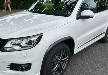 VW Tiguan 126.500 km 13.699 &euro; Hamburg 22147