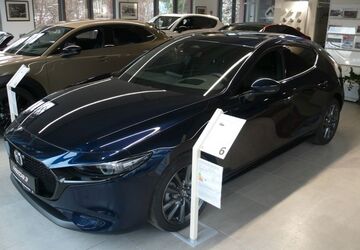 Mazda 3 2.500 km 27.385 &euro; Hamburg 22049