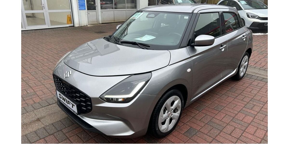 Suzuki Swift 7.829 km 15.990 &euro; Braak 22145