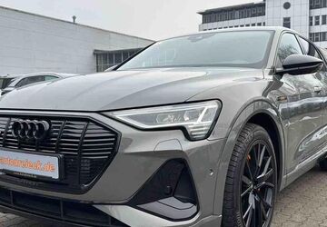 Audi e-tron 35.108 km 34.950 &euro; Hamburg 22047