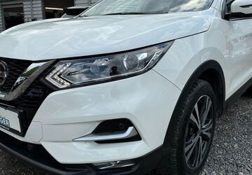 Nissan Qashqai 35.840 km 20.990 &euro; Hamburg 22179