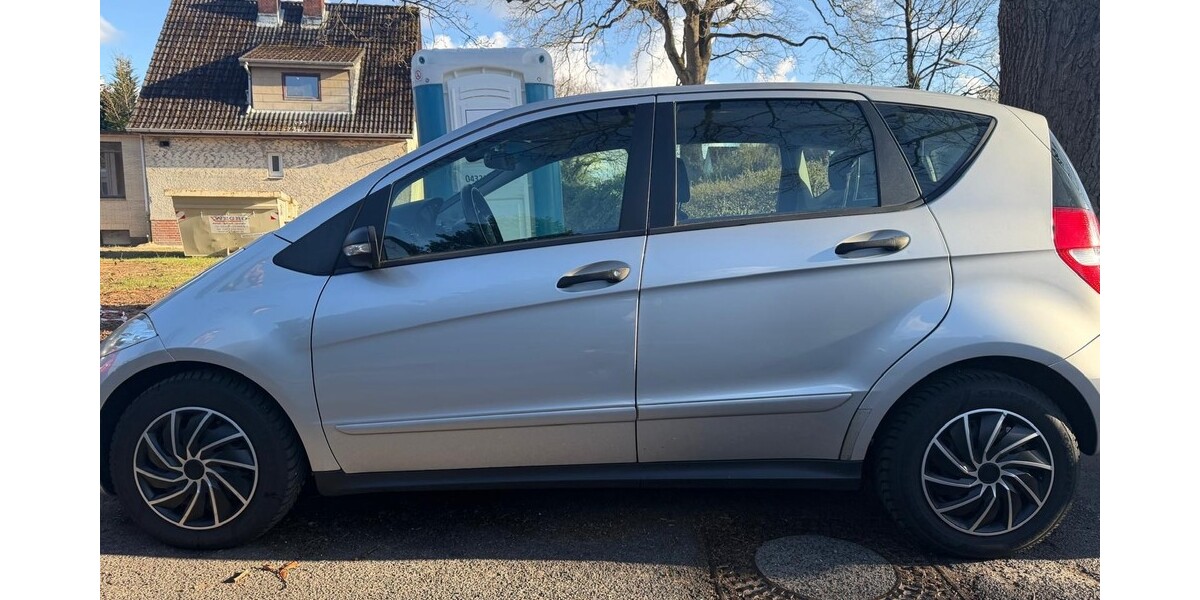 Mercedes-Benz A 150 273.194 km 1.100 &euro; Hamburg 20038