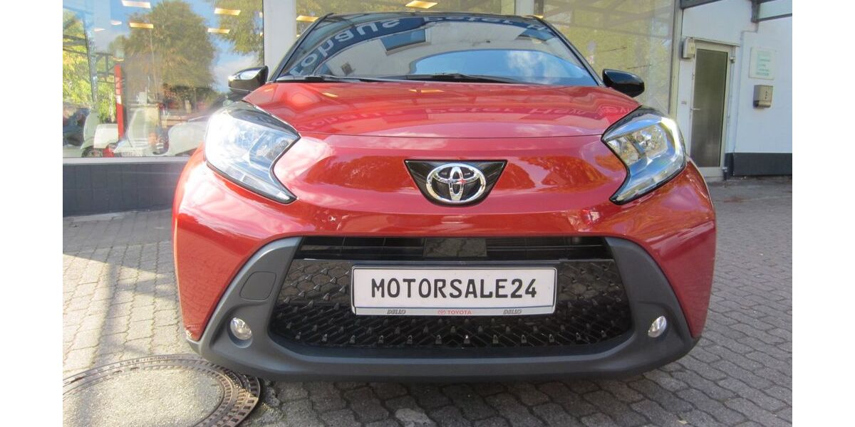 Toyota Aygo (X) 11.500 km 15.490 &euro; Hamburg 22359